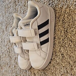 Adidas kids grand court 9k
